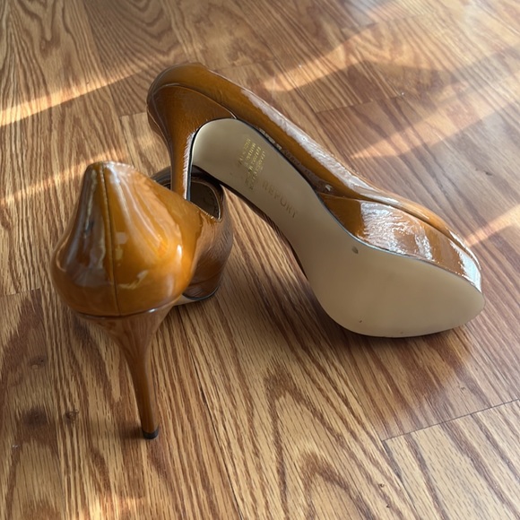 Report heels - Picture 4 of 4